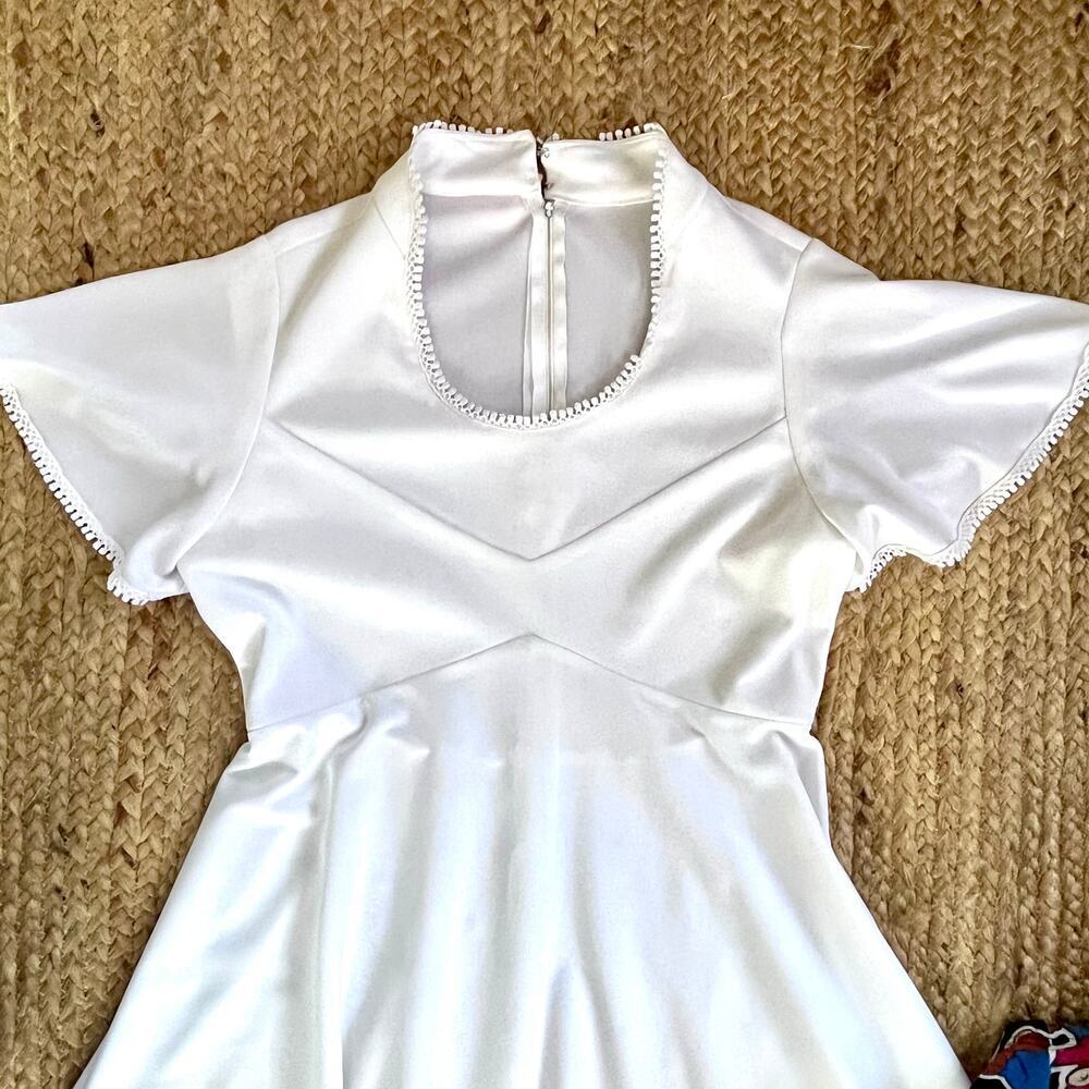 Vintage 70s white polyester maxi dress - Picture 6 of 6